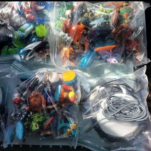 Skylander video game bundle - Picture 12 of 12